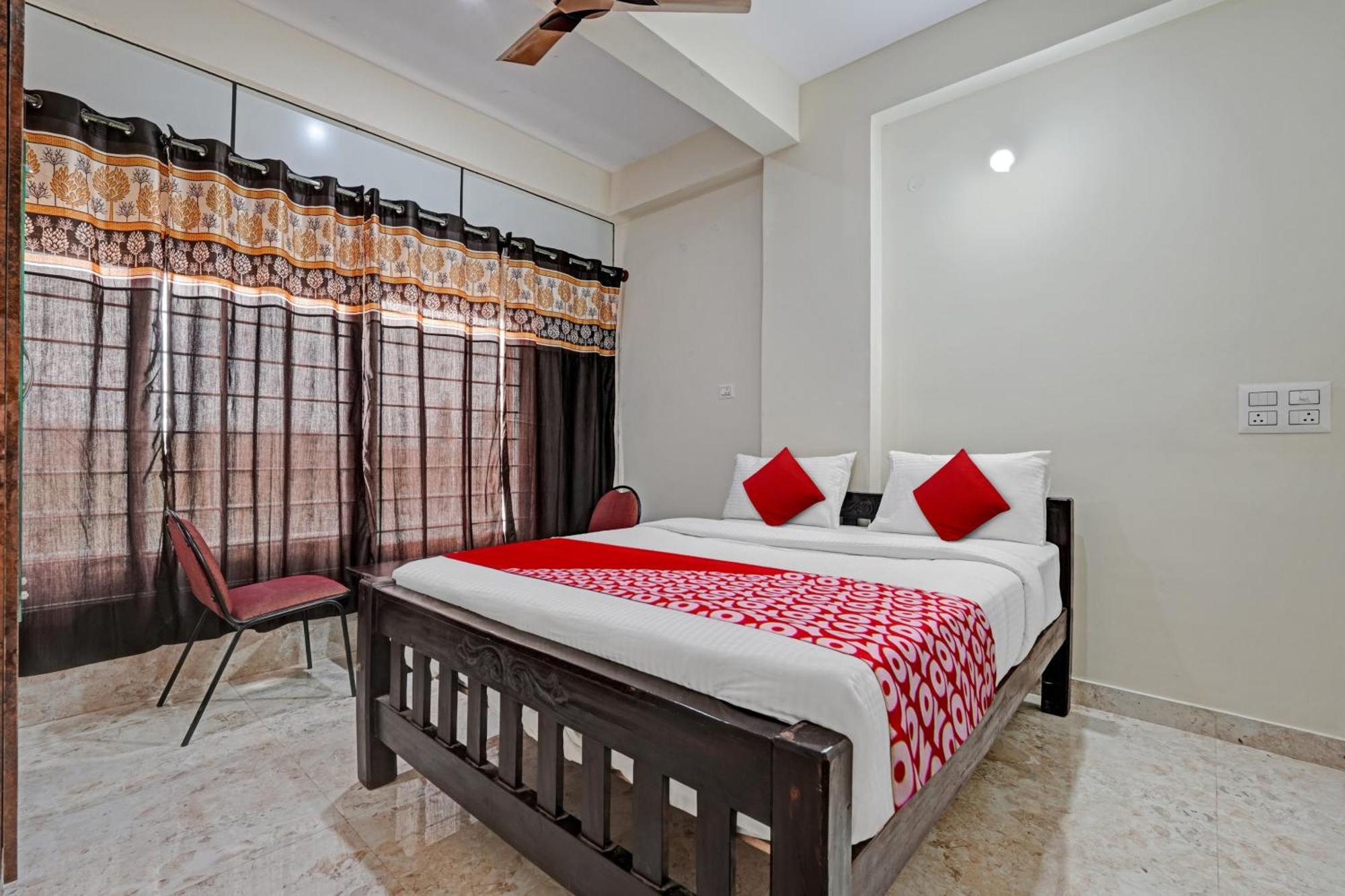 Hotel O Sri Chowdeshwari Boarding And Lodging Tavarikere Dış mekan fotoğraf
